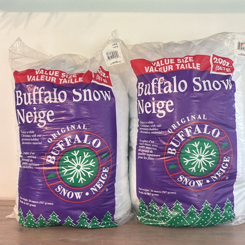 NWT Artificial Buffalo Snow, Decorating Snow, Crafting, 20 ounces